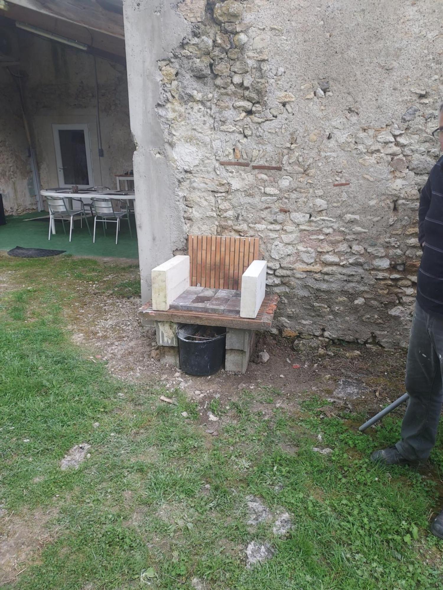 Au Chant Des Grenouilles Patay Exterior foto